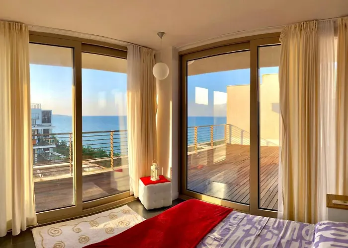 Sea View Penthouse Obsor