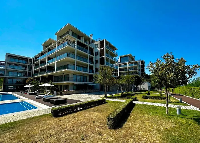 Sea View Penthouse Obsor