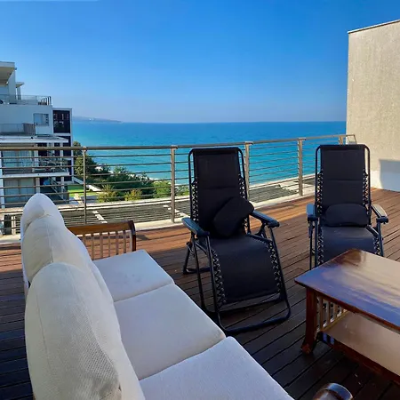 Sea View Penthouse Обзор