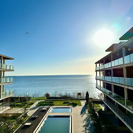 Апартамент Sea View Penthouse Обзор