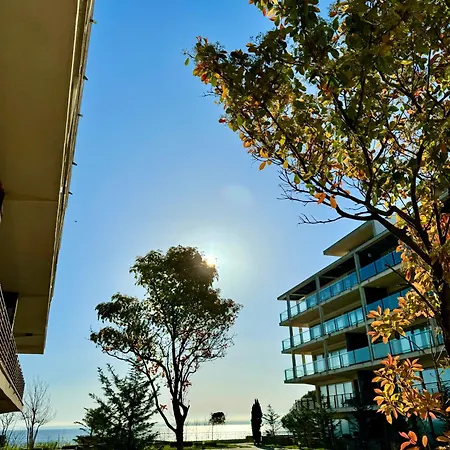 Sea View Penthouse Апартамент *